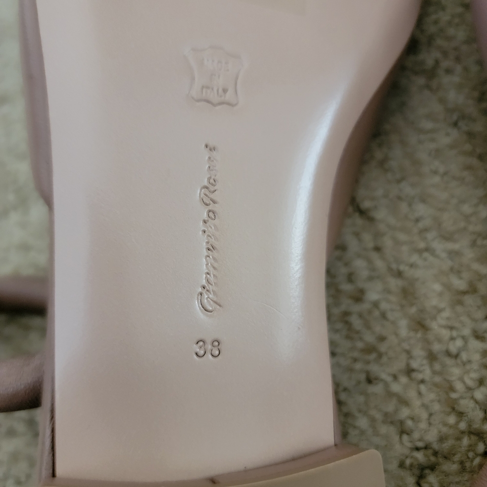 New Gianvito Rossi Sphera Dome Leather Slingback Flats, Size 38 - Picture 6 of 10